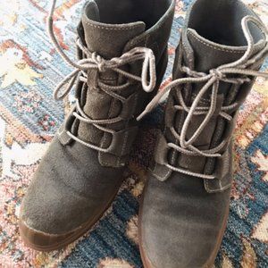Sorel Wedge Boots - Suede Sz 8.5